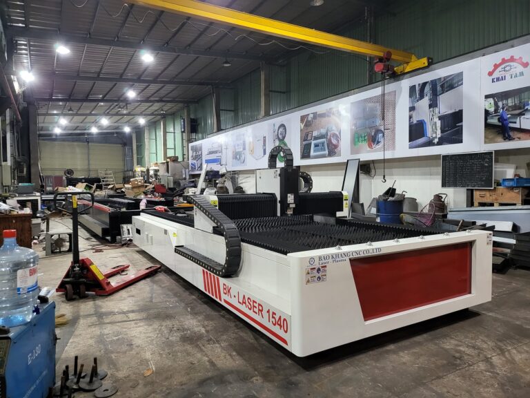 Máy cắt CNC Fiber Laser BK-4015
