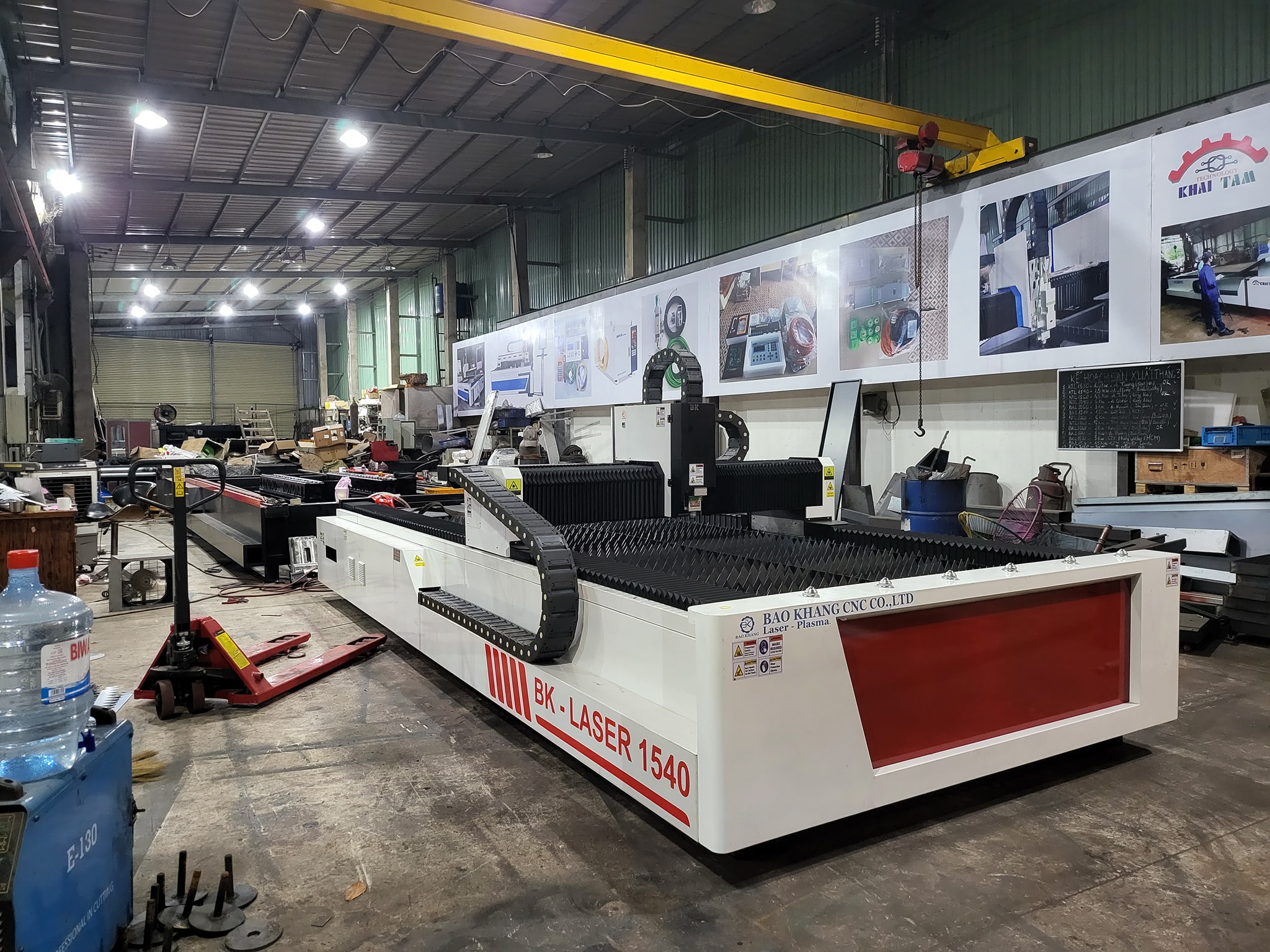 Máy cắt CNC Fiber Laser BK-4015